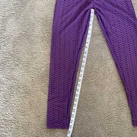 Women’s Leggings/High Waisted Yoga Pants Textured Purple Fabric Size L NEW - Picture 3 of 10